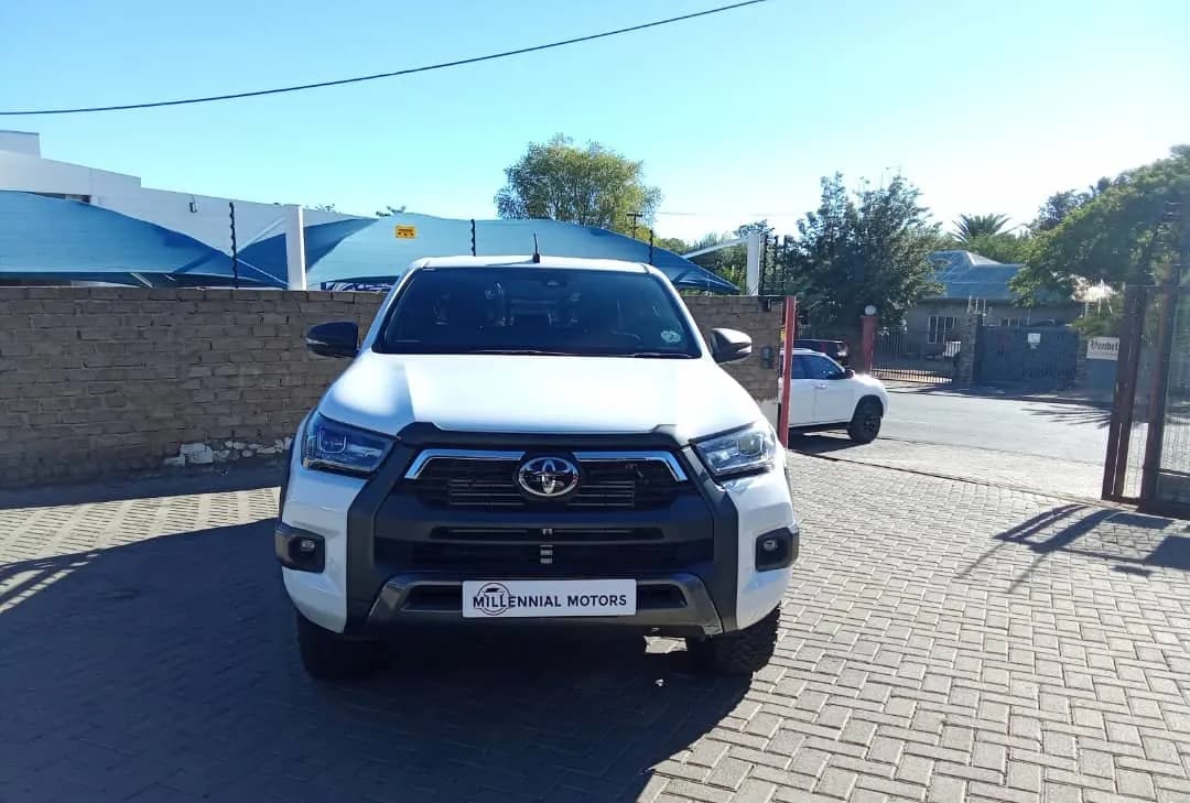 Toyota Hilux 2.8 GD-6 RB LEGEND 4X4