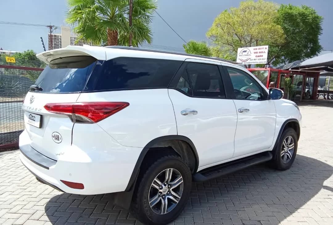 Toyota Fortuner 2.4GD-6 RB A/T