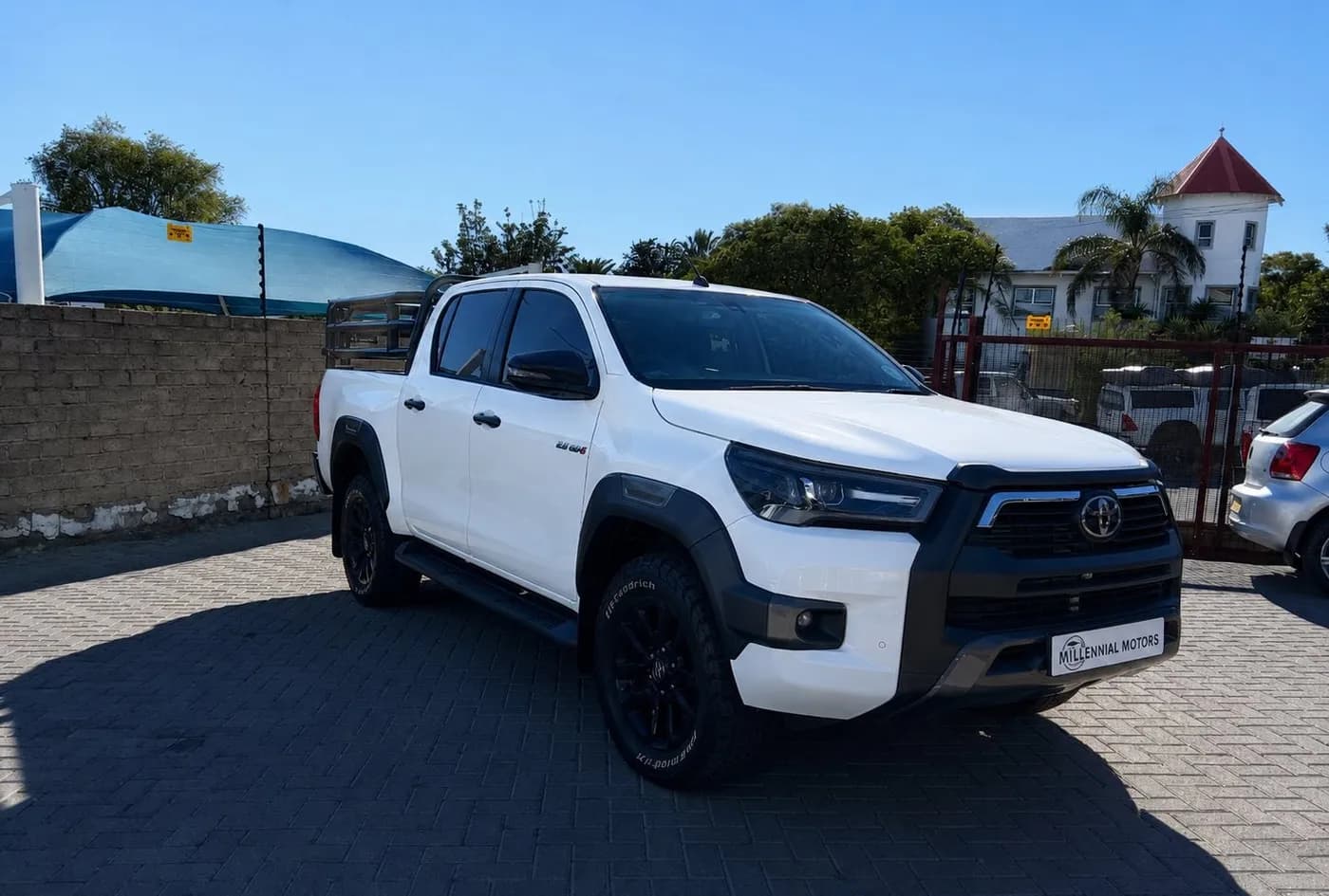 Toyota Hilux 2.8 GD-6 RB LEGEND 4X4