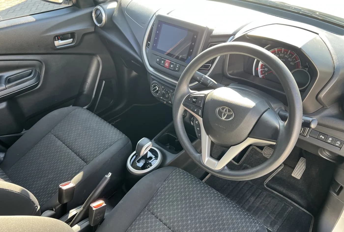 Toyota Vitz 1.0 XR