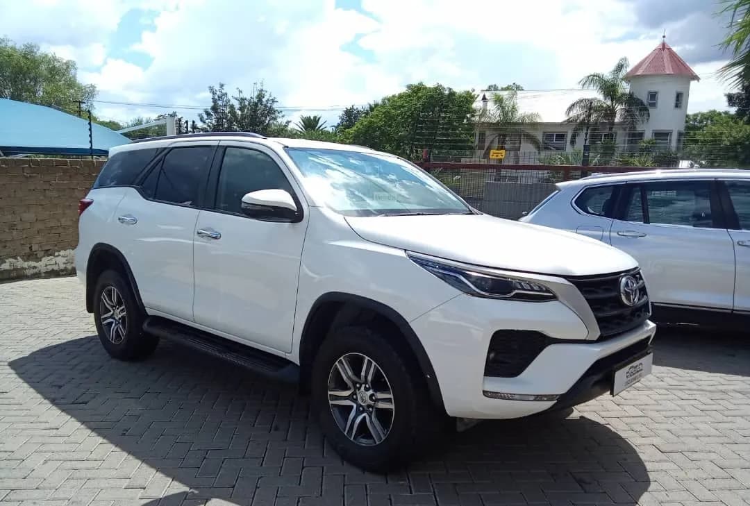 Toyota Fortuner 2.4GD-6 RB A/T